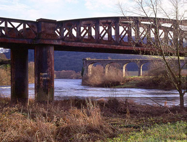 bridge_pool_at_wyesham